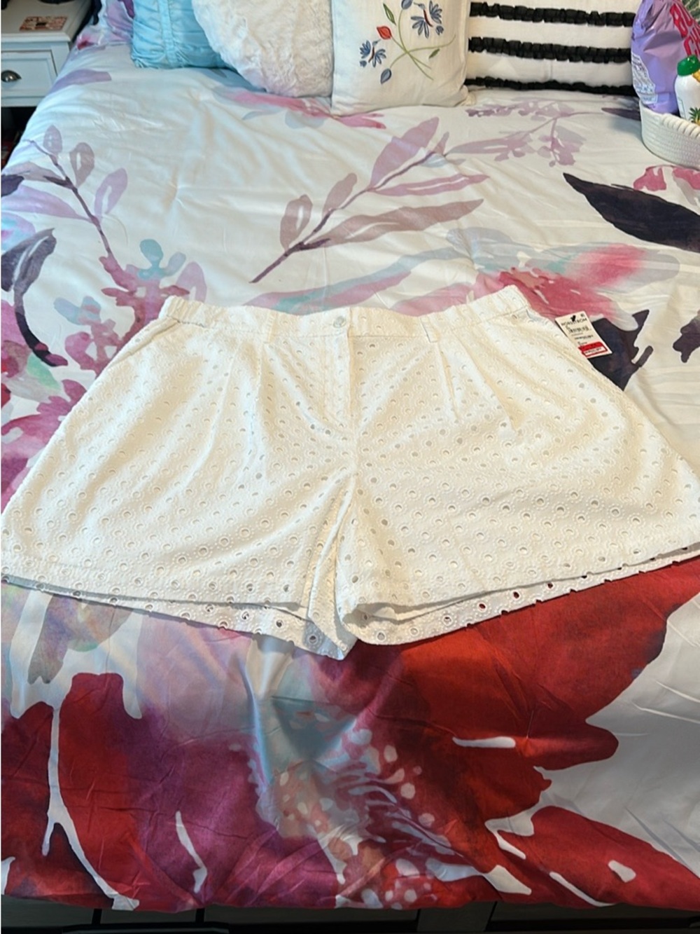 Halogen Cotten Eyelet Shorts NWT